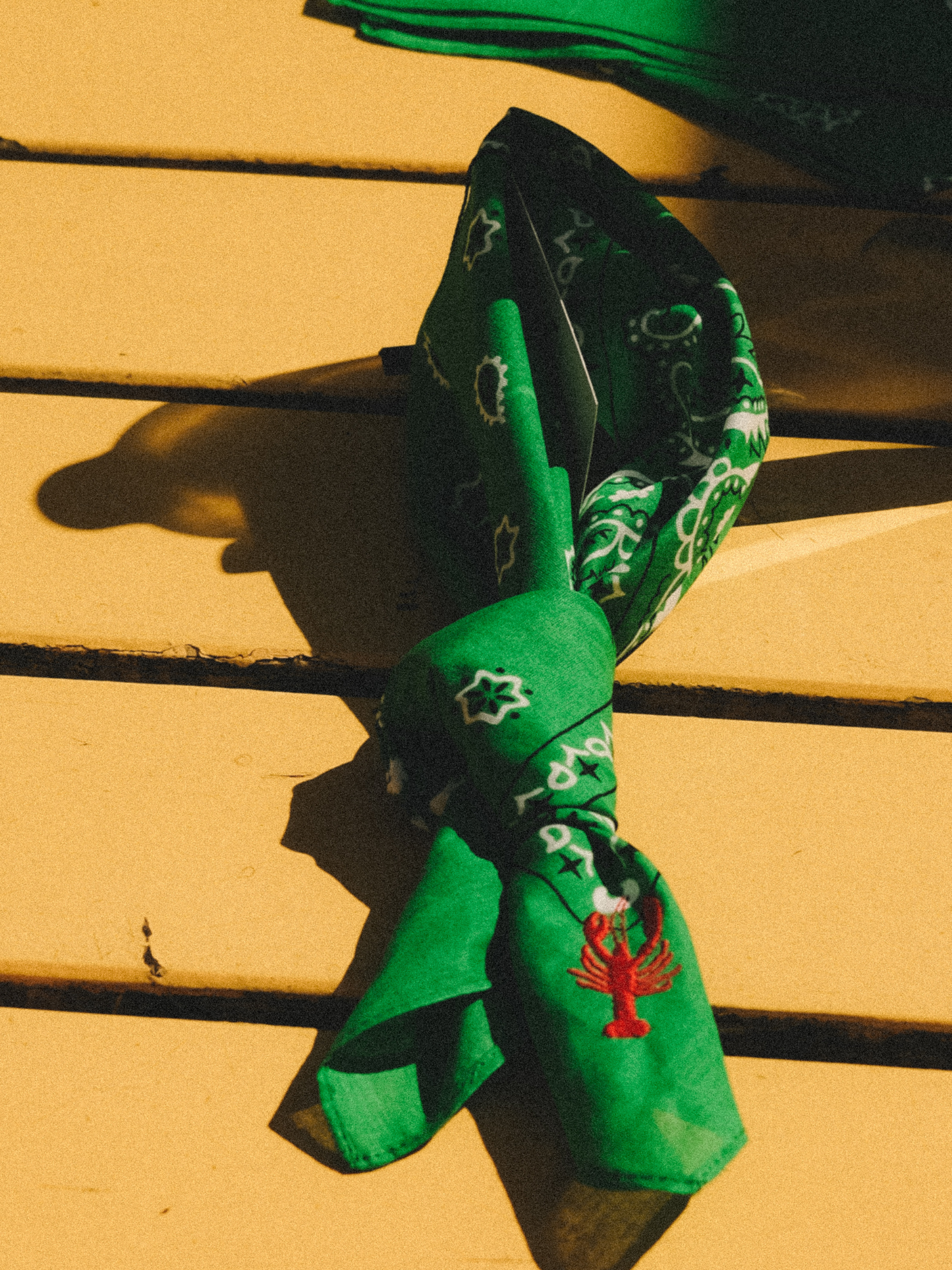 Flora Bandana Green with Lobster