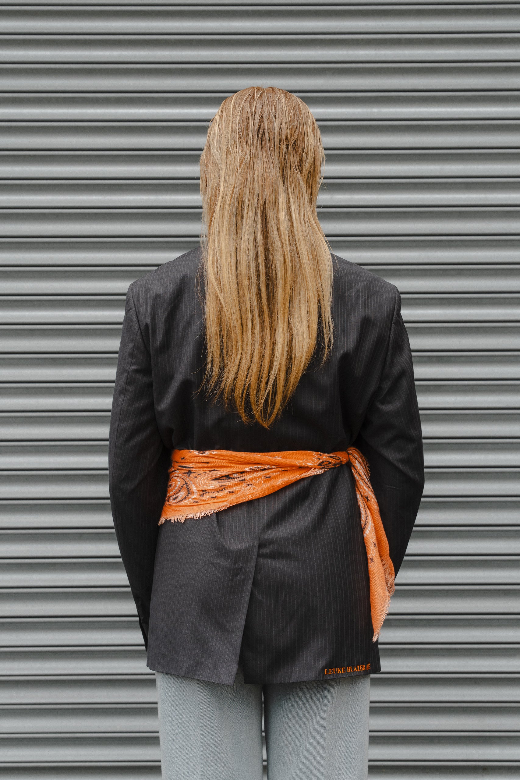 Serving royal energy blazer #8, size L, grey with pinstripe
